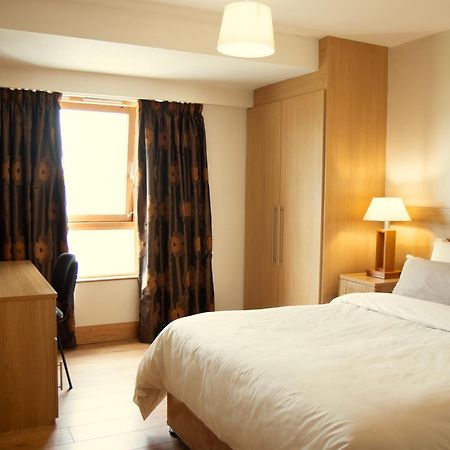 St Angela'S Lakeside Aparthotel Sala Sligo Eksteriør billede