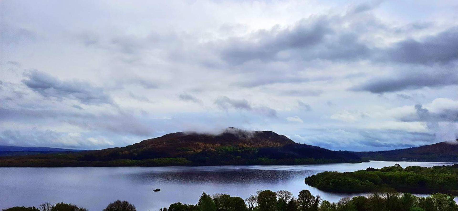 St Angela'S Lakeside Aparthotel Sala Sligo Eksteriør billede